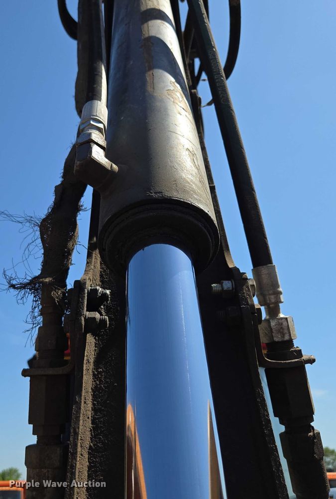 image for item DS4313 2013 John Deere 410K backhoe