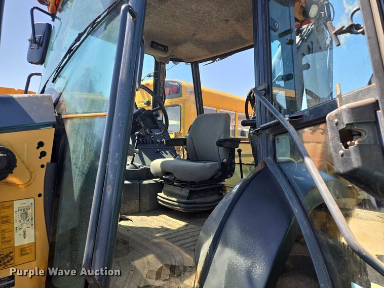 image for item DS4313 2013 John Deere 410K backhoe