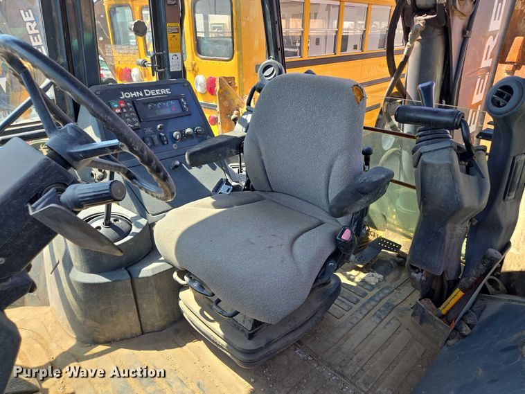 image for item DS4313 2013 John Deere 410K backhoe