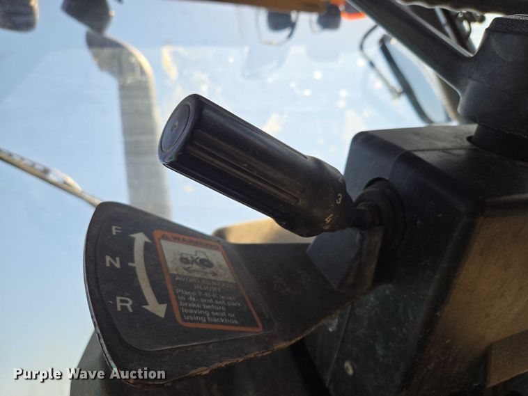 image for item DS4313 2013 John Deere 410K backhoe