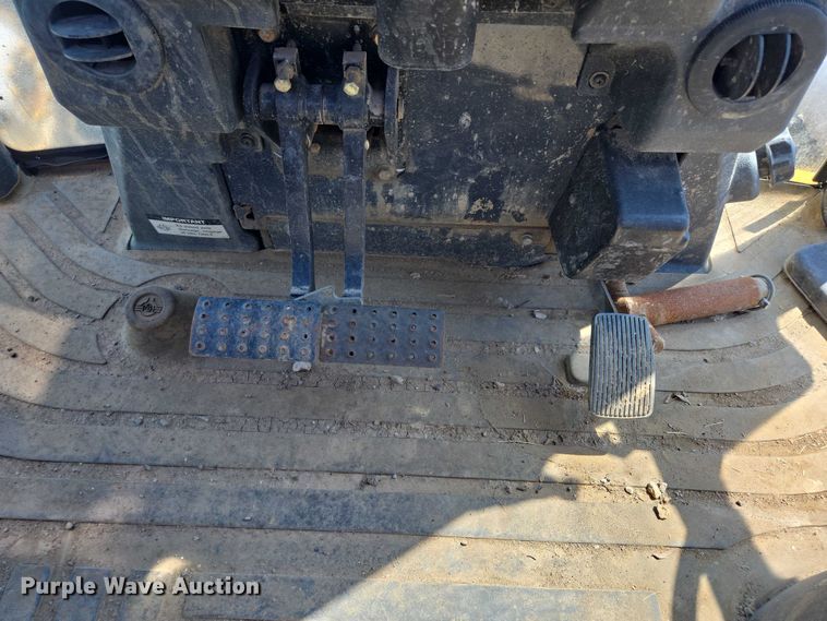 image for item DS4313 2013 John Deere 410K backhoe