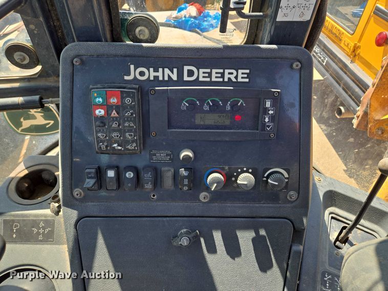 image for item DS4313 2013 John Deere 410K backhoe