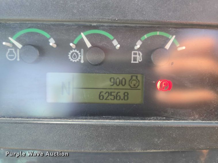 image for item DS4313 2013 John Deere 410K backhoe