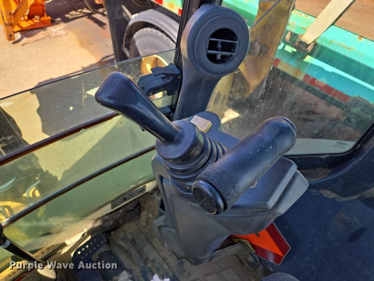 image for item DS4313 2013 John Deere 410K backhoe