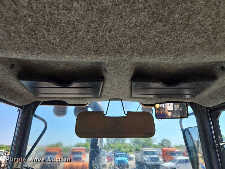 image for item DS4313 2013 John Deere 410K backhoe