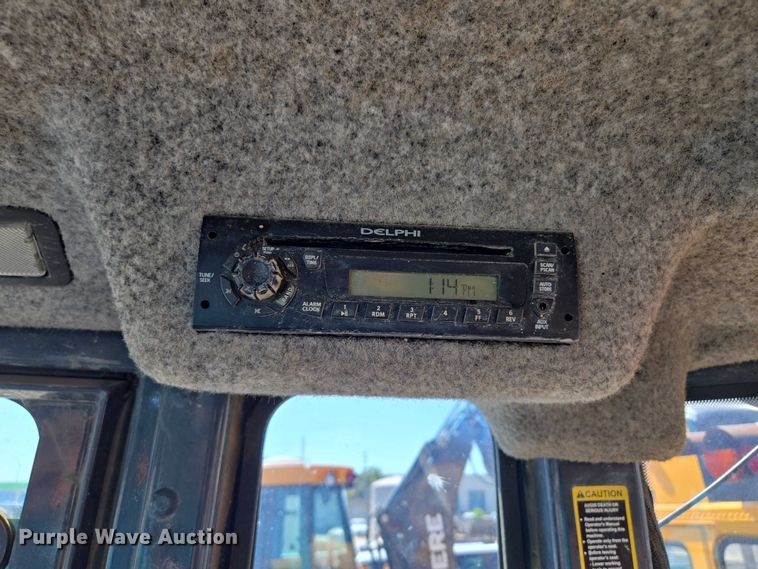 image for item DS4313 2013 John Deere 410K backhoe