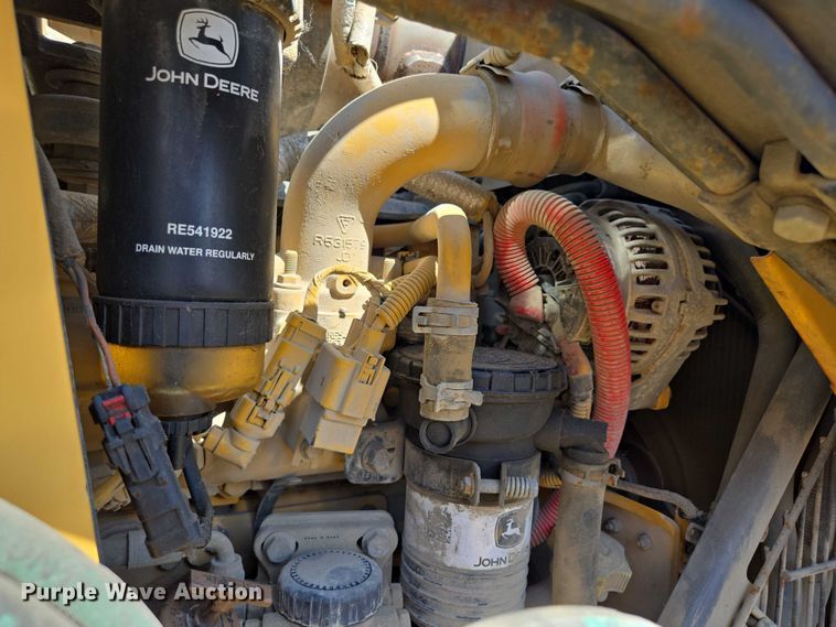 image for item DS4313 2013 John Deere 410K backhoe