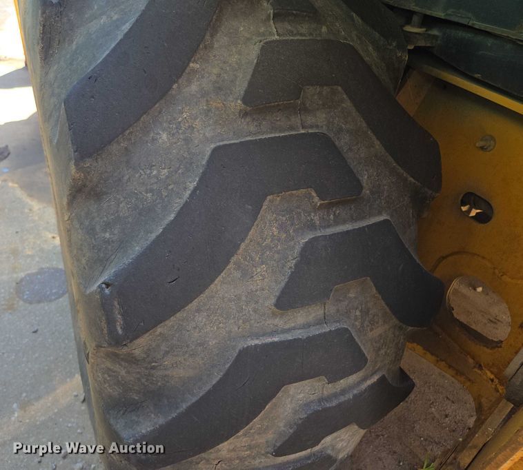 image for item DS4313 2013 John Deere 410K backhoe