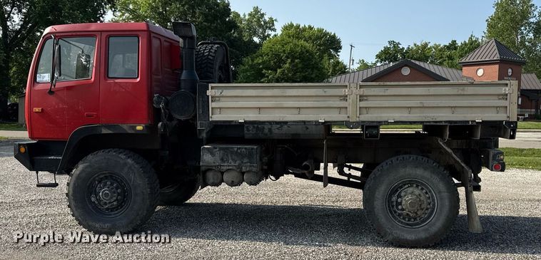 image for item DS4344 1997 Stewart and Stevenson Services INC M1078 flatbed truck