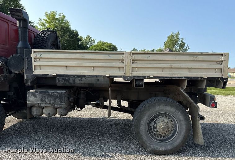 image for item DS4344 1997 Stewart and Stevenson Services INC M1078 flatbed truck