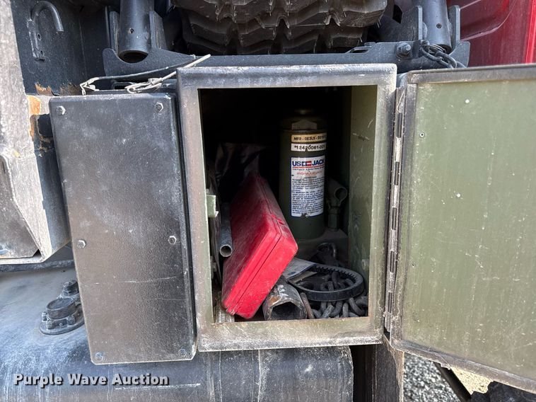 image for item DS4344 1997 Stewart and Stevenson Services INC M1078 flatbed truck