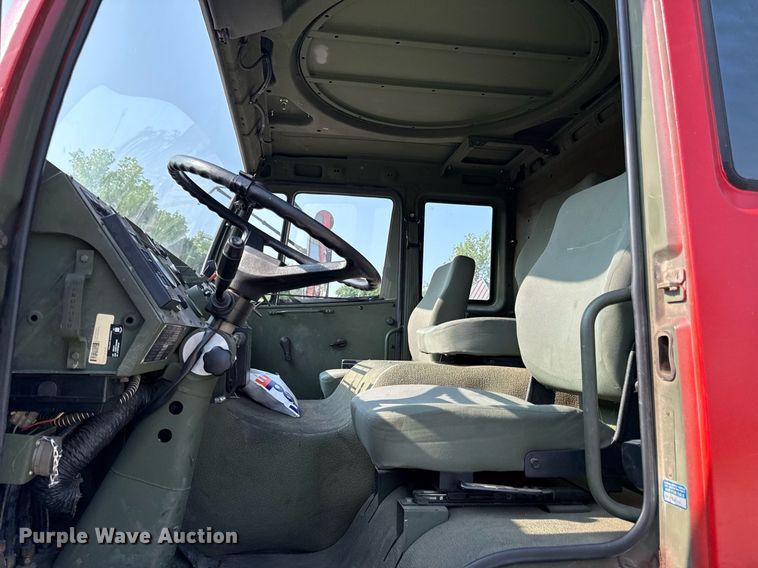 image for item DS4344 1997 Stewart and Stevenson Services INC M1078 flatbed truck