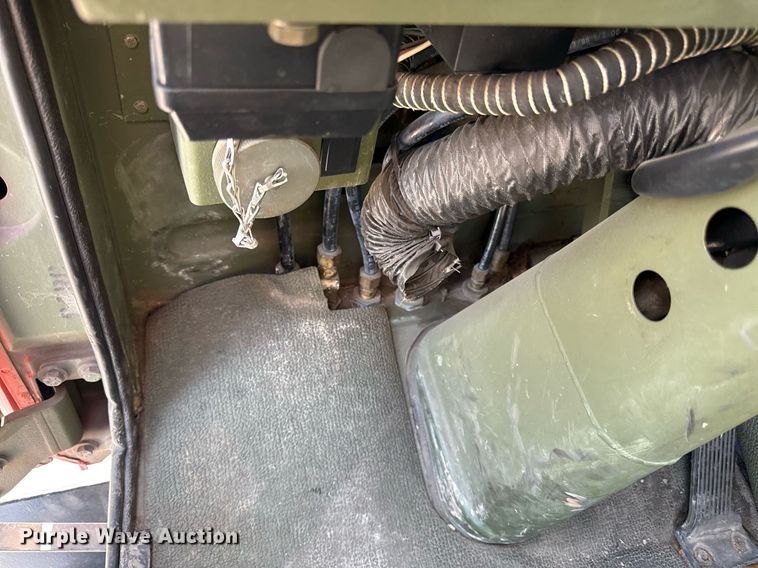 image for item DS4344 1997 Stewart and Stevenson Services INC M1078 flatbed truck