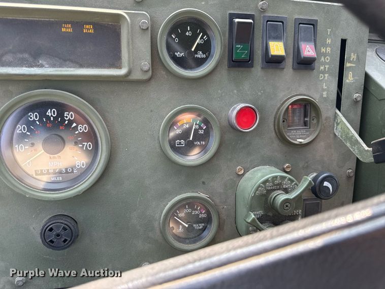 image for item DS4344 1997 Stewart and Stevenson Services INC M1078 flatbed truck