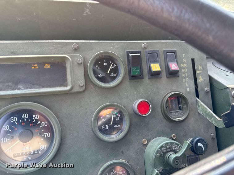 image for item DS4344 1997 Stewart and Stevenson Services INC M1078 flatbed truck