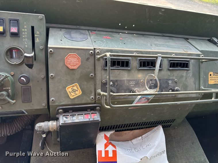 image for item DS4344 1997 Stewart and Stevenson Services INC M1078 flatbed truck