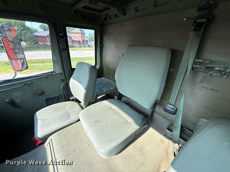 image for item DS4344 1997 Stewart and Stevenson Services INC M1078 flatbed truck