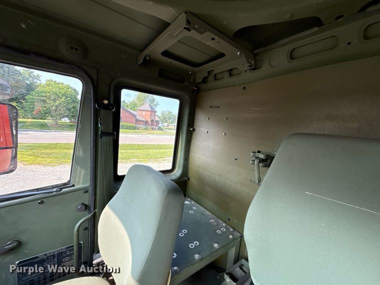 image for item DS4344 1997 Stewart and Stevenson Services INC M1078 flatbed truck