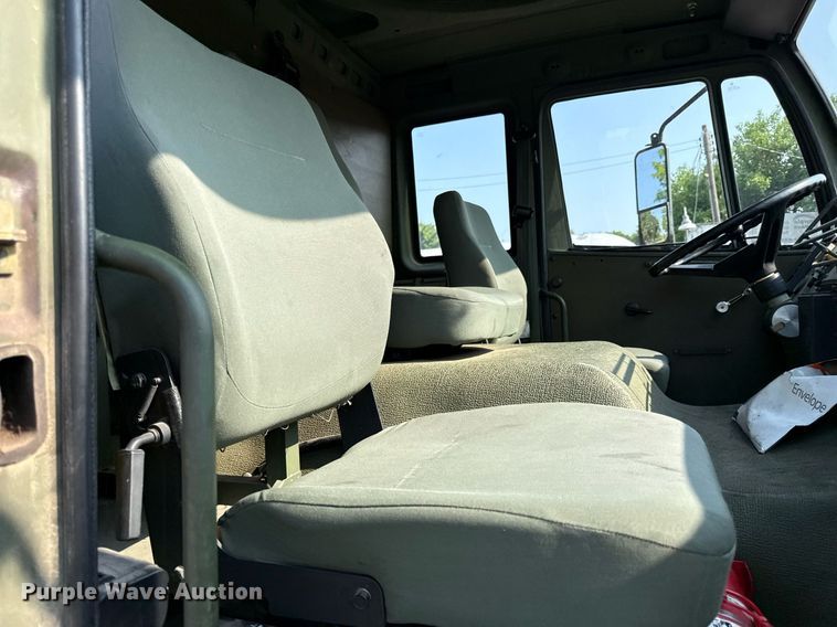 image for item DS4344 1997 Stewart and Stevenson Services INC M1078 flatbed truck