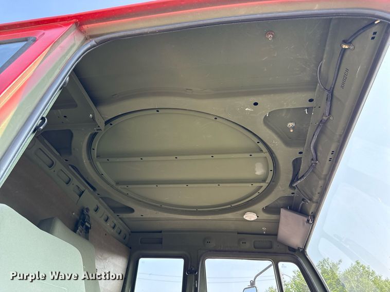 image for item DS4344 1997 Stewart and Stevenson Services INC M1078 flatbed truck