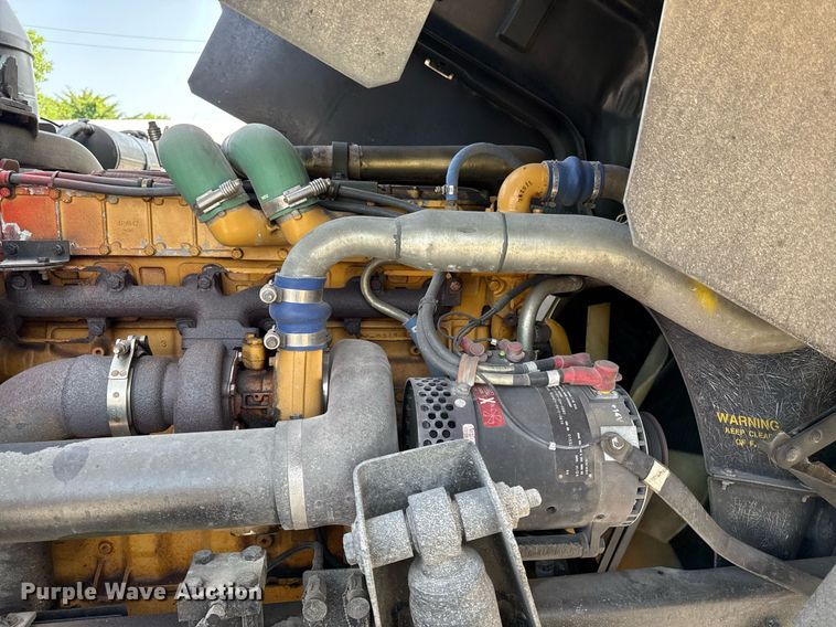 image for item DS4344 1997 Stewart and Stevenson Services INC M1078 flatbed truck