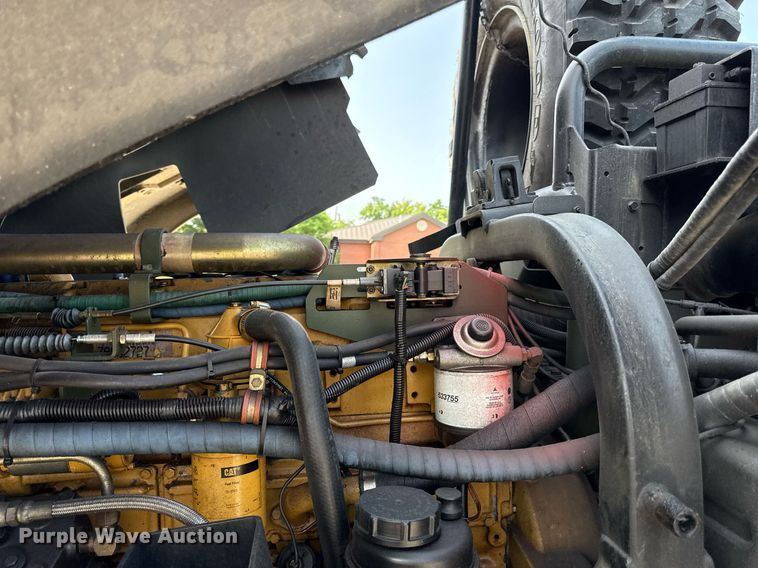 image for item DS4344 1997 Stewart and Stevenson Services INC M1078 flatbed truck