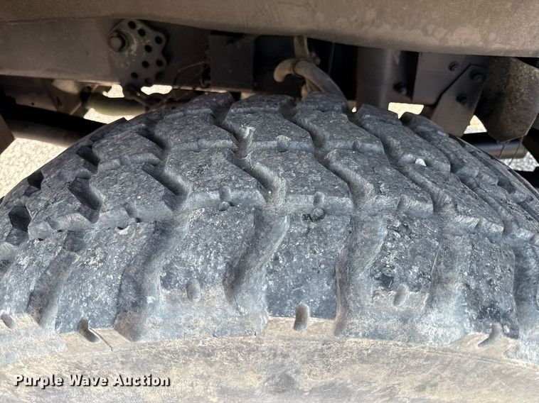 image for item DS4344 1997 Stewart and Stevenson Services INC M1078 flatbed truck