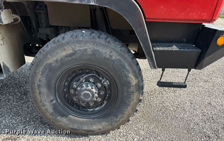 image for item DS4344 1997 Stewart and Stevenson Services INC M1078 flatbed truck