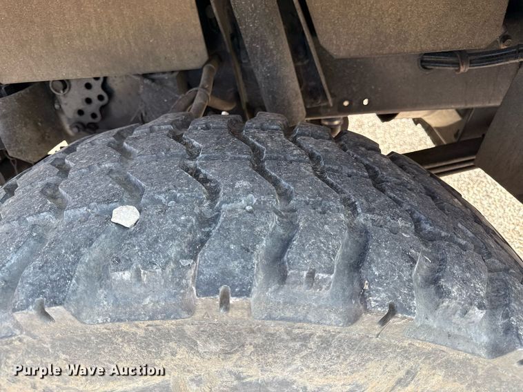 image for item DS4344 1997 Stewart and Stevenson Services INC M1078 flatbed truck