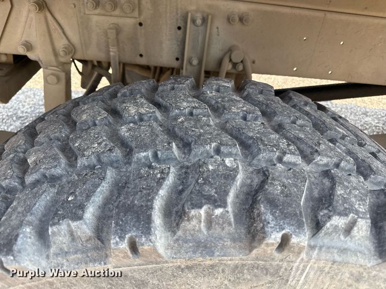 image for item DS4344 1997 Stewart and Stevenson Services INC M1078 flatbed truck