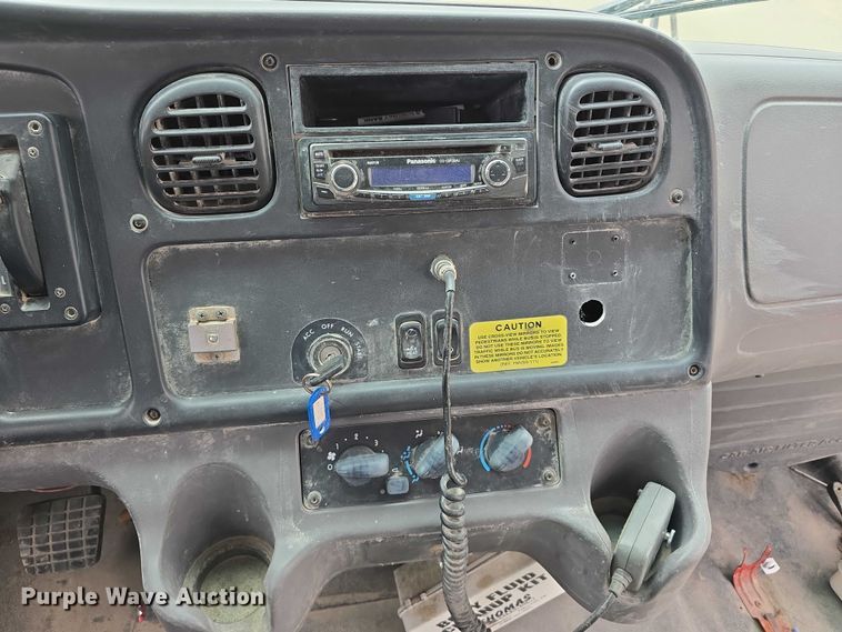 image for item DT6967 2011 Thomas Built Buses Saf-T-Liner school bus