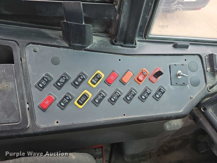 image for item DT6967 2011 Thomas Built Buses Saf-T-Liner school bus