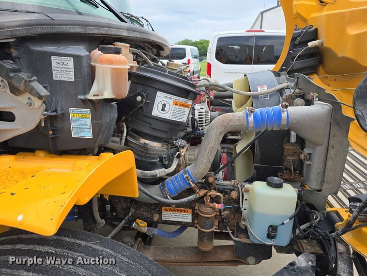 image for item DT6967 2011 Thomas Built Buses Saf-T-Liner school bus