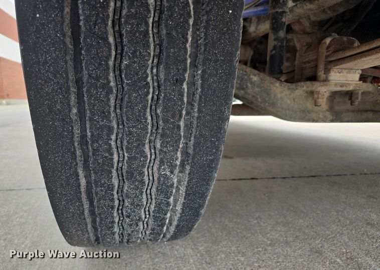 image for item DT6967 2011 Thomas Built Buses Saf-T-Liner school bus