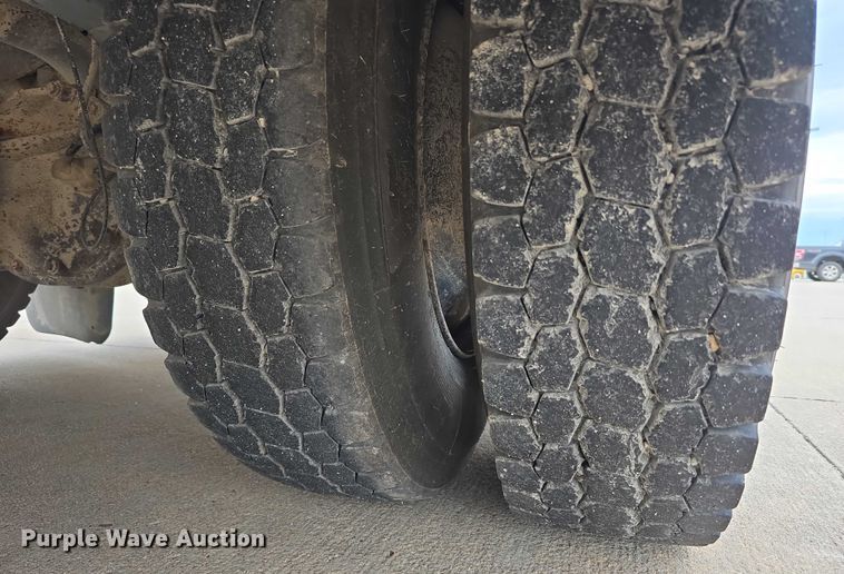 image for item DT6967 2011 Thomas Built Buses Saf-T-Liner school bus