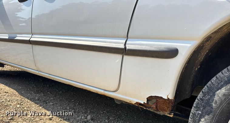 image for item DW3402 2000 Dodge Grand Caravan van