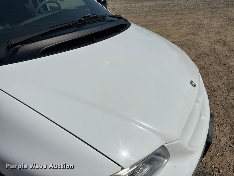 image for item DW3402 2000 Dodge Grand Caravan van