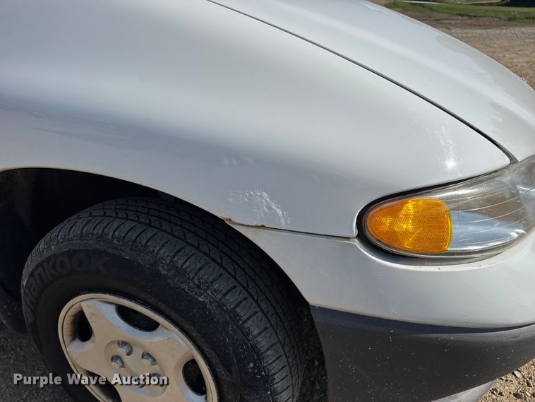 image for item DW3402 2000 Dodge Grand Caravan van