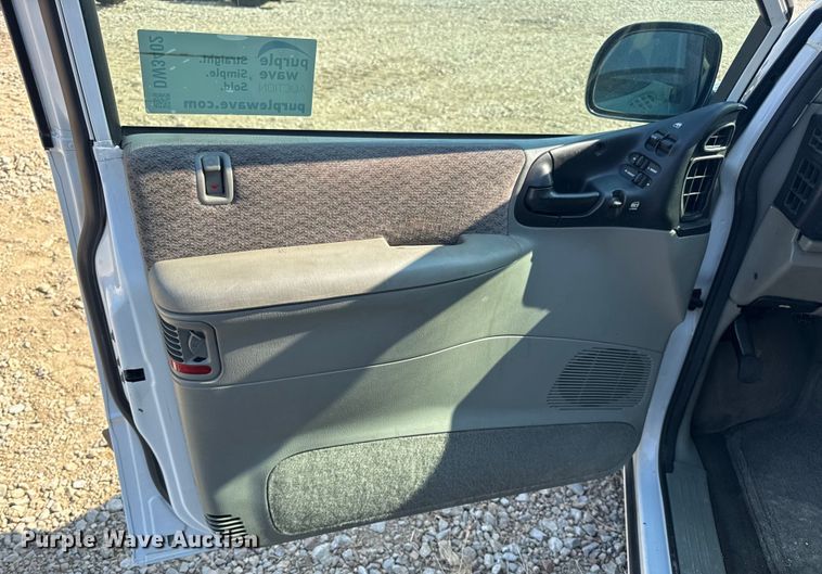 image for item DW3402 2000 Dodge Grand Caravan van