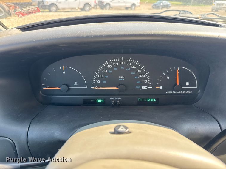 image for item DW3402 2000 Dodge Grand Caravan van