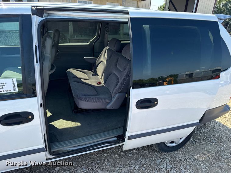 image for item DW3402 2000 Dodge Grand Caravan van