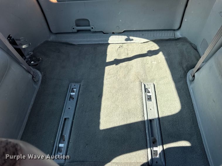 image for item DW3402 2000 Dodge Grand Caravan van