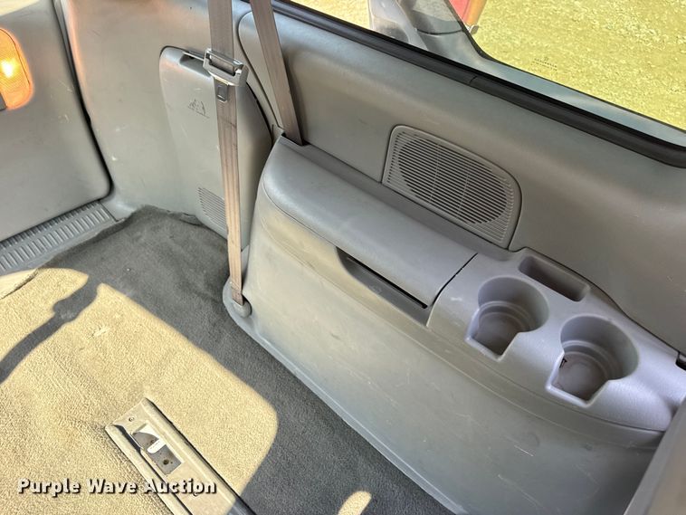 image for item DW3402 2000 Dodge Grand Caravan van