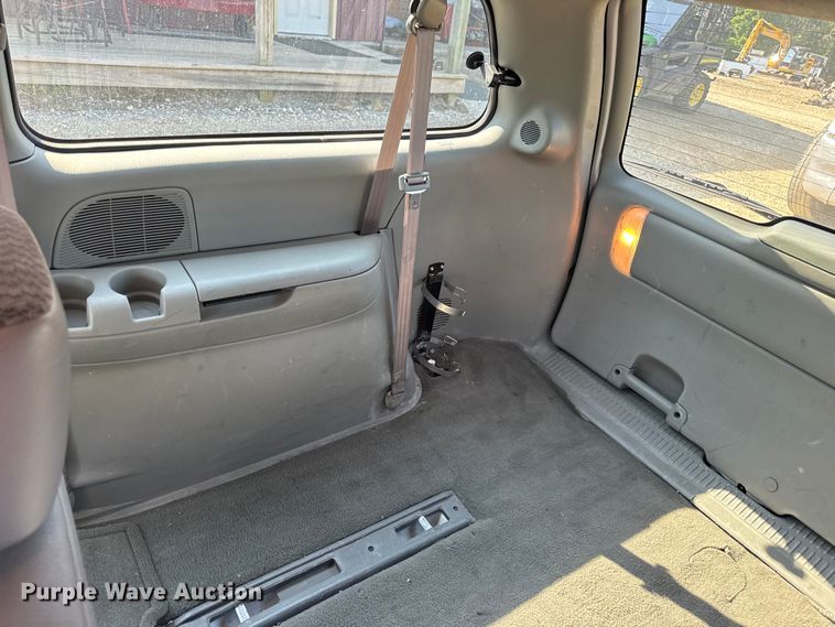 image for item DW3402 2000 Dodge Grand Caravan van