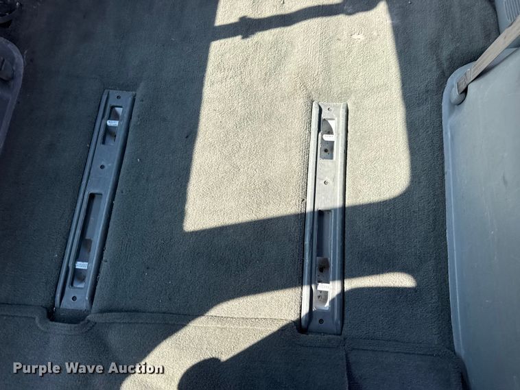 image for item DW3402 2000 Dodge Grand Caravan van