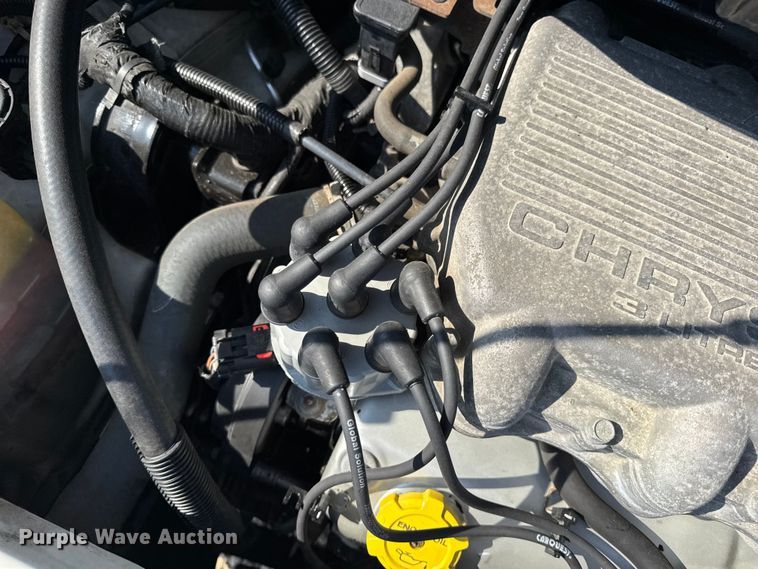 image for item DW3402 2000 Dodge Grand Caravan van