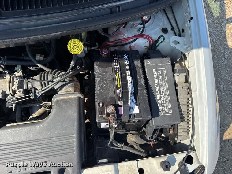 image for item DW3402 2000 Dodge Grand Caravan van