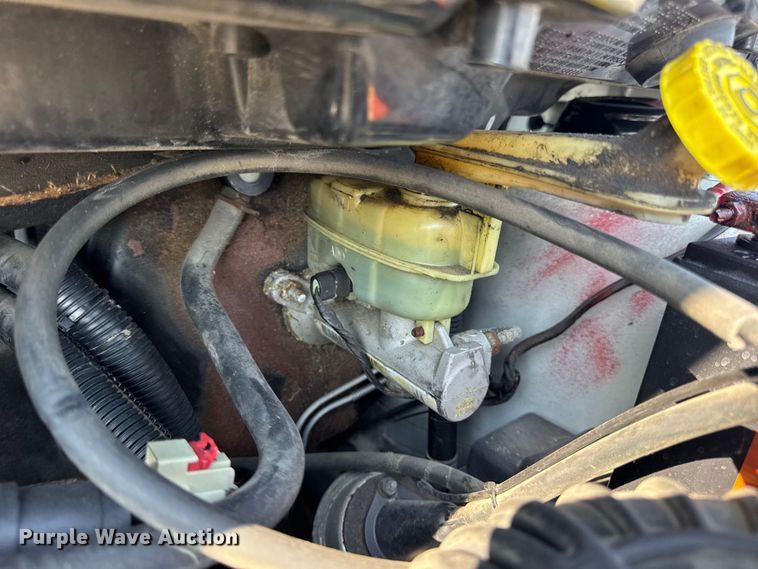 image for item DW3402 2000 Dodge Grand Caravan van