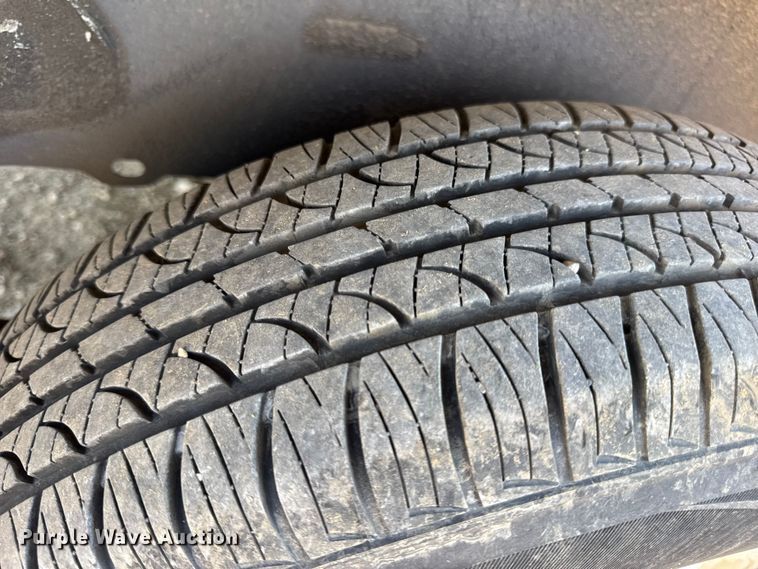 image for item DW3402 2000 Dodge Grand Caravan van