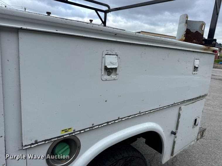 image for item DW3424 2007 Chevrolet Silverado 2500HD utility bed pickup truck